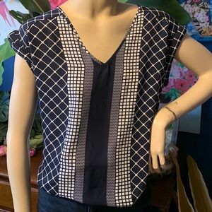 New York & Company V-Neck, Cap Sleeve Top, NWT, Size S